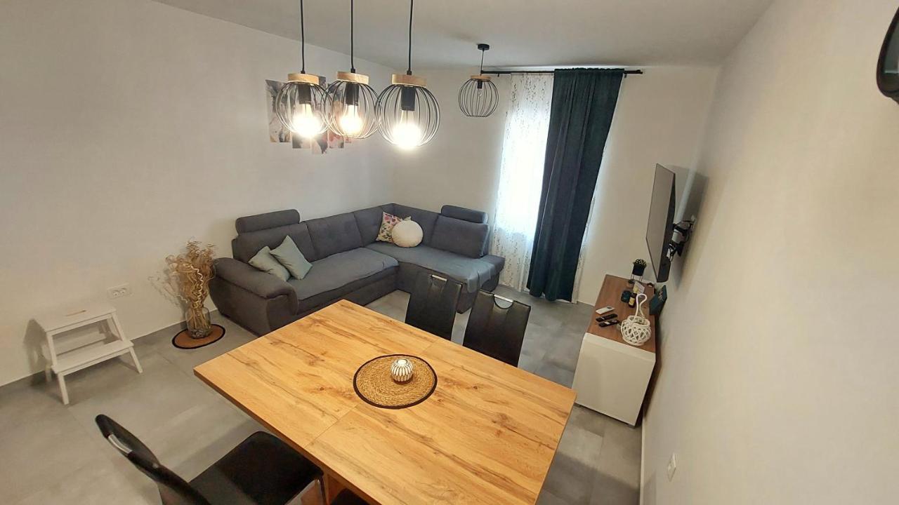 Apartman Zengg Екстериор снимка